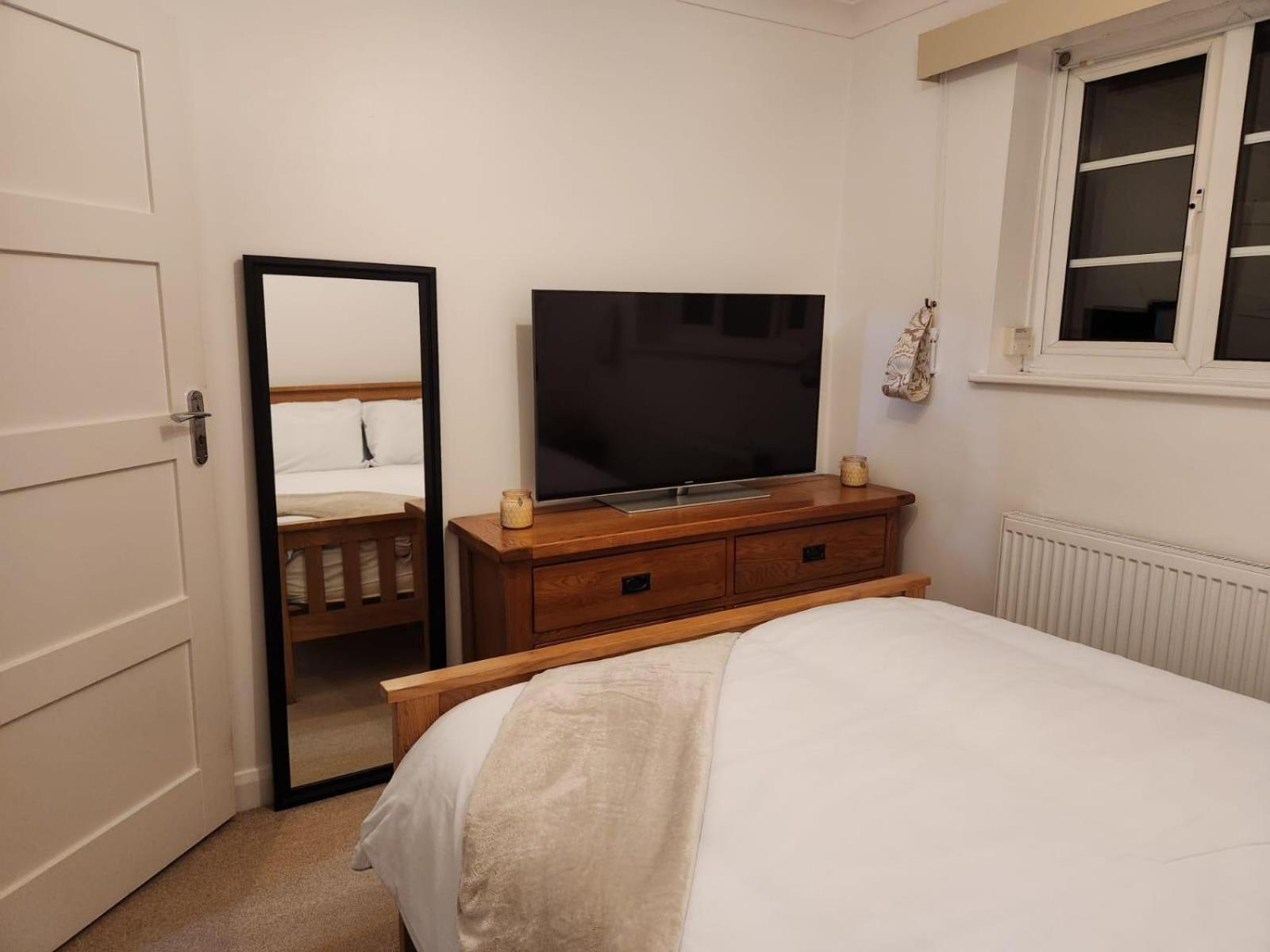 D Elmdon Homestay Shared 4 Bedrooms Birmingham Exterior foto