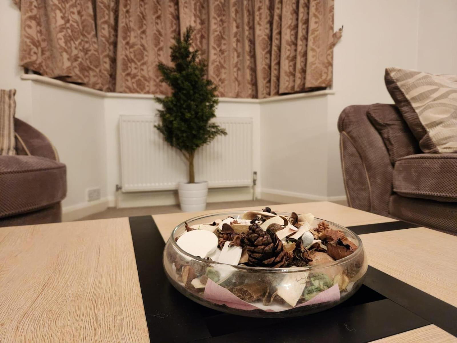 D Elmdon Homestay Shared 4 Bedrooms Birmingham Exterior foto